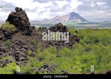 Blick auf den Vulkan Hverfjall von dimmuborgir, Island Stockfoto