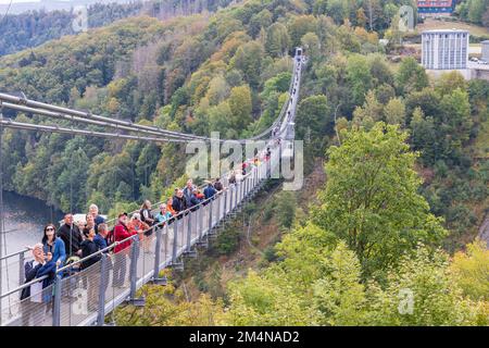 Elbingerode, Deutschland - 13. September 2022: Titan RT Hängebrücke und GIGA Swing in Elbingerode, Oberharz am Brocken in Sachsen-Anhalt Harz in Germ Stockfoto