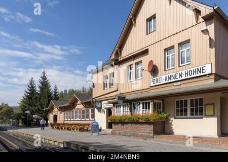 Drei Annen Hohne - 13. September 2022: Die Brockenbahn zwischen Werningerode und Brocken in Oberharz am Brocken in Sachsen-Anhalt Harz in Deutschland Stockfoto