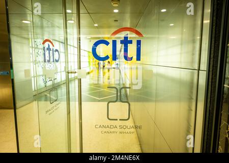 London – September 2022: Firmensitz der Citigroup Inc. In Canary Wharf, einer amerikanischen Investmentbank und Finanzdienstleistungsgesellschaft Stockfoto