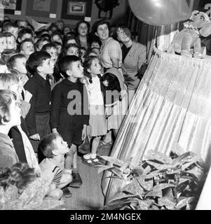 Kunstwettbewerb Für Kinder. Fotos von Marshall-Plan-Programmen, Ausstellungen und Personal Stockfoto