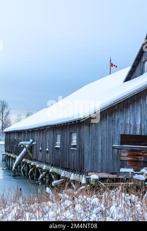 Britannia Ship Yard Gebäude unter winterlichen Bedingungen entlang der Steveston Waterfront in British Columbia, Kanada Stockfoto