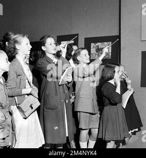 Kunstwettbewerb Für Kinder. Fotos von Marshall-Plan-Programmen, Ausstellungen und Personal Stockfoto