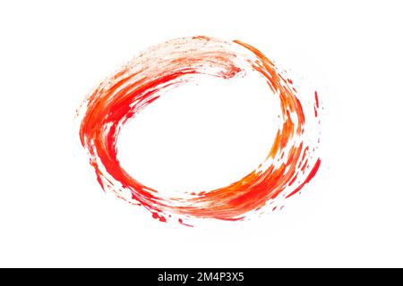Abstrakter künstlerischer roter Acrylpinsel. Isoliert auf weißem Hintergrund. Stockfoto