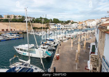 Ciutadella Spanien. Der Hafen in der spanischen Stadt Ciutadella, Menorca, Balearen, Spanien Stockfoto