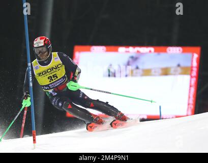 Unsere Lady Von Campiglio, Italien. 22. Dezember 2022. Sport Sci Madonna di Campiglio, Men's Night Slalom, Simon Maurberger, 22. Dezember 2022. Ph Felice Calabro'/Fotogramma Nur Redaktionelle Verwendung Kredit: Independent Photo Agency/Alamy Live News Stockfoto