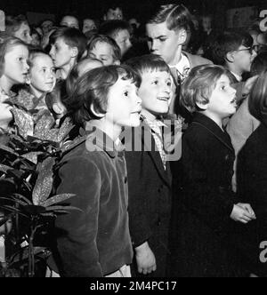 Kunstwettbewerb Für Kinder. Fotos von Marshall-Plan-Programmen, Ausstellungen und Personal Stockfoto