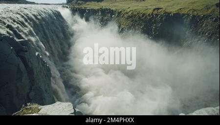 Schöner und mächtiger Wasserfall von Dettifoss, Island, Europa Stockfoto