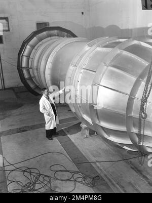 Turbomeca Flugzeugwerkstatt. Fotos von Marshall-Plan-Programmen, Ausstellungen und Personal Stockfoto