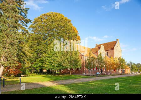 Steinhaus Bunderhee, mittelalterliche Turmburg, Museum, originellste Häuptnerburg in Ostfriesland aus dem 14. Jahrhundert, Bunderhee, Rheiderland Stockfoto