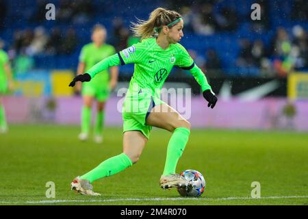 Kathrin Hendrich (Wolfsburg) in Aktion während des UEFA Womens Champions League-Gruppenspiels SKN St Polten gegen VfL Wolfsburg in der NV Arena St Polten (Tom Seiss/SPP) Kredit: SPP Sport Press Photo. Alamy Live News Stockfoto