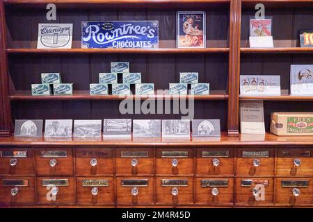 Viktorianische Apotheke. Rekonstruktion Stockfoto