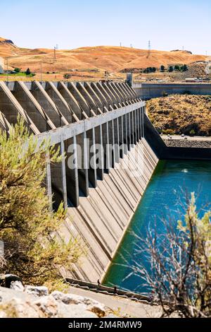 Chief Joseph Dam; zweitgrößter Stromerzeuger in den USA; Wasserkraftdamm am Columbia River; Bundesstaat Washington; USA Stockfoto