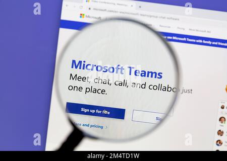 Ostersund, Schweden - 6. Oktober 2021 Microsoft Teams Website. Teams ist eine einheitliche Plattform für Teamkommunikation und Zusammenarbeit mit Chat am Arbeitsplatz, Video m Stockfoto