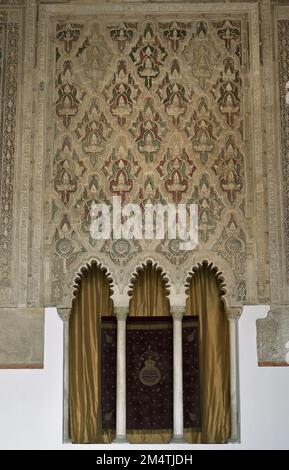 Sephardisches Museum. Das Hotel befindet sich in der Synagoge El Transito, die im 14.. Jahrhundert erbaut wurde. Architektonische Details des Innenraums. Toledo. Kastilien-La Mancha. Spanien. Stockfoto