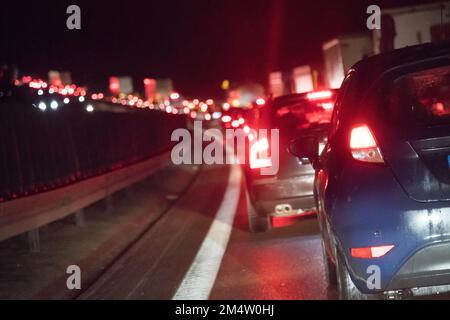 Stau auf Expressway S6 namens Obwodnica Trojmiasta (Tricity Beltway) zur Autostrada A1 in Danzig, Polen © Wojciech Strozyk / Alamy Stock Photo * Stockfoto