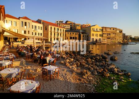 Alter venitianischer Hafen von Chania, Kreta, Griechenland Stockfoto