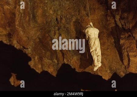 Mira de Aire, Portugal,15. August 2022: Blick auf die Höhle Grutas Mira de Aire in Portugal. Stockfoto