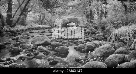 Brücke über den Flussmann Stockfoto