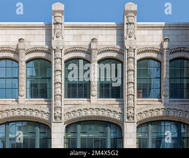 United Way of Greater Cleveland besetzt jetzt das Lindner Building, auch bekannt als Mandel Building. 1915 als Kaufhaus erbaut. Stockfoto