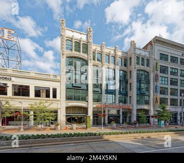 United Way of Greater Cleveland besetzt jetzt das Lindner Building, auch bekannt als Mandel Building. 1915 als Kaufhaus erbaut. Stockfoto