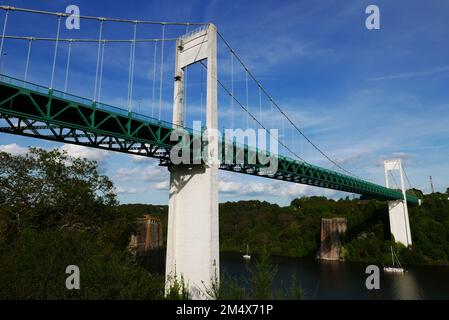 La Ferte-Bernard, Le Port neuf und New Bridge, Morbihan, Bretagne, Bretagne, Bretagne, Frankreich, Europa Stockfoto