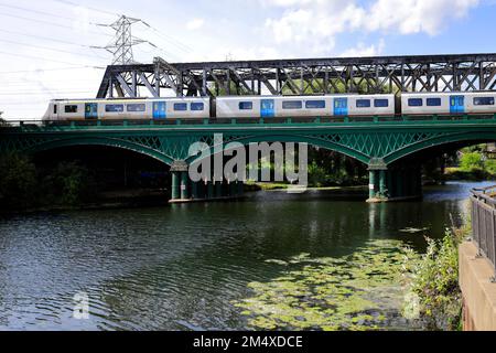 Thameslink 700155, Bahnhof Peterborough, East Coast Main Line Railway, Cambridgeshire, England, Großbritannien Stockfoto