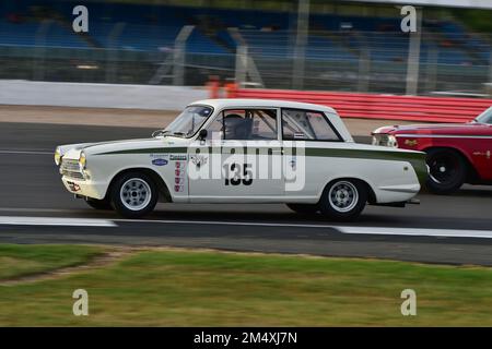 Peter Reynolds, Daniel Quintero, Ford Lotus Cortina, Adrian Flux Trophy für Transatlantic Pre ’66 Touring Cars, vorwiegend V8 Americana vs UK r Stockfoto