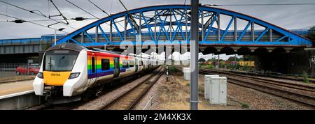 Thameslink 700155, Bahnhof Peterborough, East Coast Main Line Railway, Cambridgeshire, England, Großbritannien Stockfoto