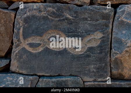 Hieroglyphen von Schlangen an der Al-Ukhdud-archäologischen Stätte in Najran, Saudi-Arabien Stockfoto