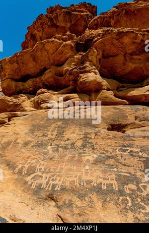 Saudi-Arabien, Hail Province, Jubbah, antike Felszeichnungen von Jebel Umm Sanman Stockfoto