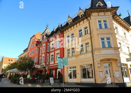 Die historische Altstadt von Isny im Allgaeu mit Blick auf die alten Gebäude. Isny im Allgaeu, Ravensburg, Tuebingen, Baden-Württemberg, Deutschland Stockfoto