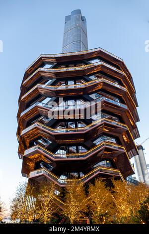 Das Schiff ist eine Struktur und Besucherattraktion, die als Teil der Hudson Yards in Manhattan, New York, erbaut wurde. Stockfoto