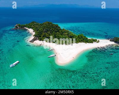 Luftaufnahme des Koh Khai Tarutao Nationalparks, Satun, Thailand Stockfoto