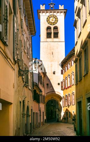 Rovereto - schöne mittelalterliche Stadt in Trentino-Südtirol, nördliche Region Italiens. Stockfoto