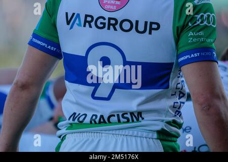 Treviso, Italien. 24. Dezember 2022. Kein Rassismus beim Benetton Rugby gegen Zebre Rugby Club, United Rugby Championship Match in Treviso, Italien, Dezember 24 2022 Kredit: Independent Photo Agency/Alamy Live News Stockfoto