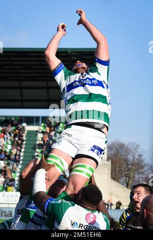 Treviso, Italien. 24. Dezember 2022. Giovanni Pettinelli (Benetton Treviso) während des Rugbyspiels zwischen Benetton Treviso und Zebre Parma, gültig für die United Rugby Championship, gespielt am samstag, den 24. dezember 2022 im Monigo-Stadion in Treviso (Kreditbild: © Alberto Gardin/ZUMA Press Wire) Stockfoto