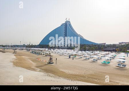Dubai, Vereinigte Arabische Emirate. April 03. 2018 - Jumeirah Beach Hotel Stock Photos vor der größeren Renovierung. Stockfoto