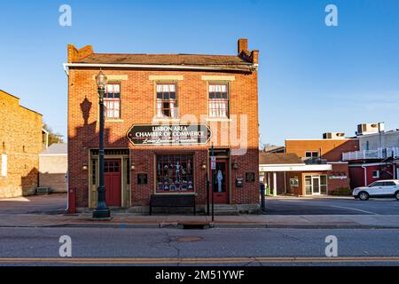 Lissabon, Ohio, USA – Okt. 21, 2022: Industrie- und Handelskammer im historischen Lissabon, Ohio, die 2. Älteste Stadt in Ohio. Stockfoto