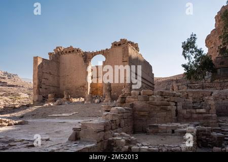 Qasr al Bint Firaun oder Palast der Pharaohs-Tochter in Petra, Jordanien, ein Nabatäischer Tempel Stockfoto