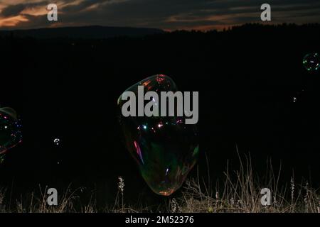 Riesige Blasen in den Bergen Stockfoto