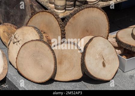 Kleines Stück Holzstämme geschnitten für Holz Textur Hintergrund verwendet Stockfoto