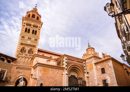 Teruel-Kathedrale in Aragón, mittelalterlicher katholischer Tempel im einzigartigen Mudéjar-Stil Stockfoto