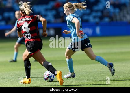 Sydney, Australien. 24. Dezember 2022. Abbey Lemon vom FC Sydney kontrolliert den Ball während des Spiels zwischen dem FC Sydney und den Wanderern im Allianz Stadium am 24. Dezember 2022 in Sydney, Australien. Gutschrift: IOIO IMAGES/Alamy Live News Stockfoto