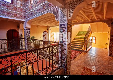 AIT ben Haddou, Marokko, 12. Februar 2017: Schönes Hotel im traditionellen marokkanischen Stil, Ait ben Haddou, Marokko, Afrika Stockfoto