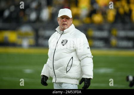 Pittsburgh, Pennsylvania, USA. 24. Dezember 2022. 24. Dezember 2022 Besitzer der Las Vegas Raiders Mark Davis während der Pittsburgh Steelers vs Las Vegas Raiders in Pittsburgh, Pennsylvania. Jake Mysliwczyk/BMR (Kreditbild: © Jake Mysliwczyk/BMR über ZUMA Press Wire) Stockfoto