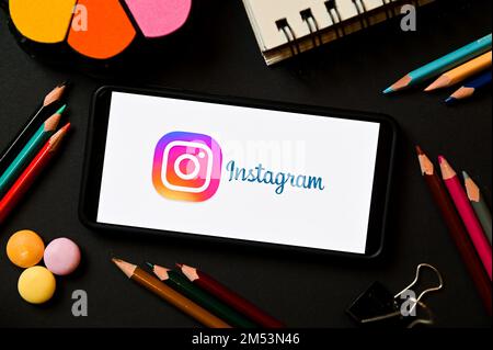 Polen. 17. Dezember 2022. In dieser Abbildung wird ein Instagram-Logo auf einem Smartphone angezeigt. (Kreditbild: © Mateusz Slodkowski/SOPA Images via ZUMA Press Wire) Stockfoto