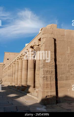 Tempel von Philae, Tempel der Isis, Kolonnade, Agilkia Island, Assuan, Ägypten Stockfoto