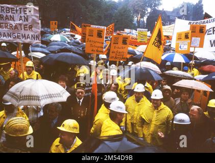 Energie) auf 24. 10. 1987, Luenen. Demonstration der IGBE Industriegewerkschft Berbbau Stockfoto