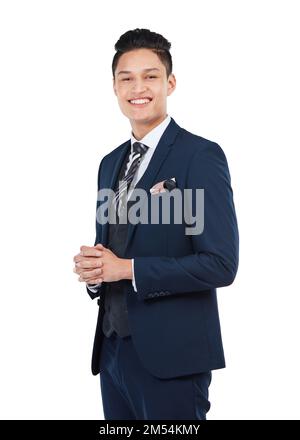 Das perfekte Firmenimage - poliert und professionell. Studioporträt eines selbstbewussten jungen Geschäftsmannes, der vor weißem Hintergrund posiert. Stockfoto